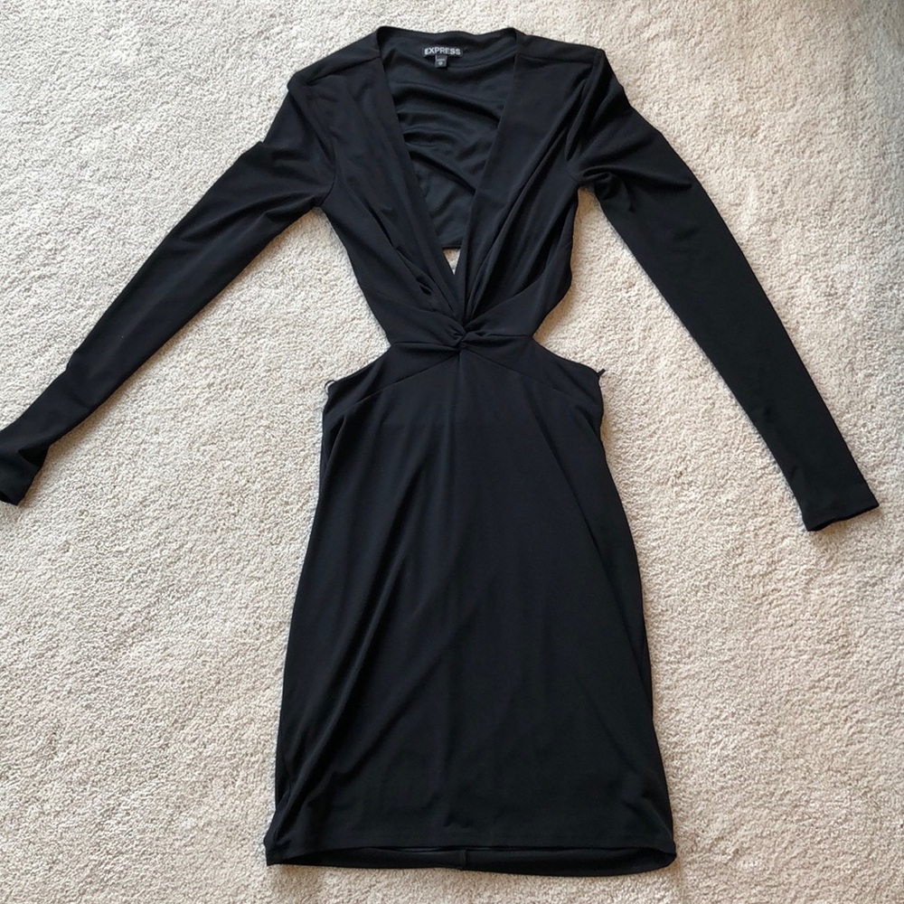 Perfect NYE dress w/ exposed lower back & ribcage